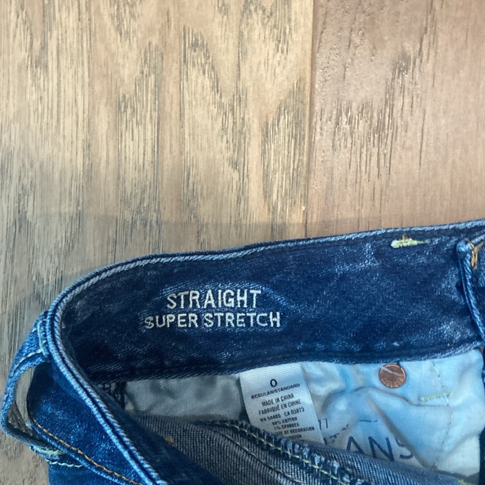 AEO Super Stretch Straight Jeans Size 0 - Picture 3 of 3
